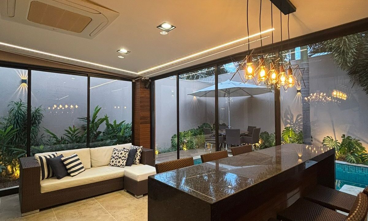 adb4ce25-cde5-4804-b6f7-a56db89a03d9