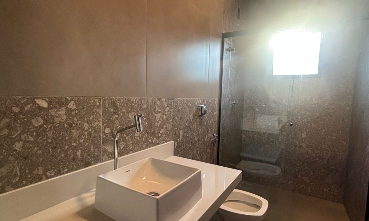 b6abcb64-3d29-4326-abc3-7c5f0bc080af