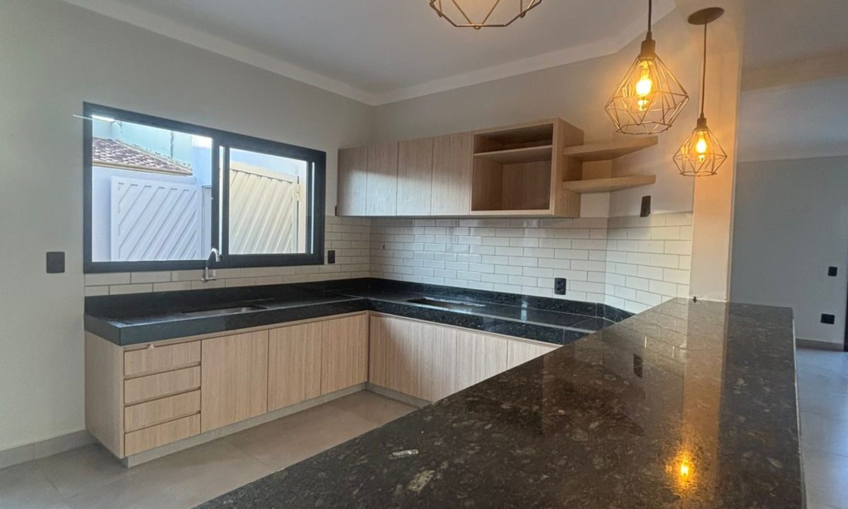 ecb4c84a-c7fc-4521-b404-ce3ea345906e