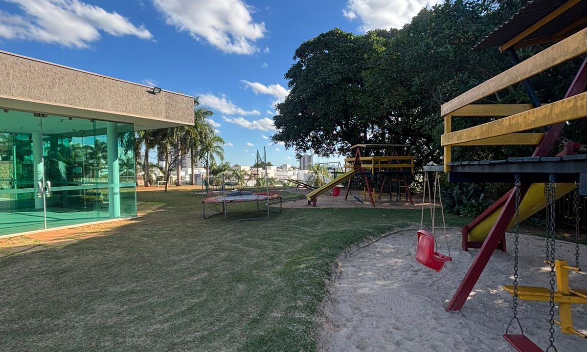 f2971fe0-1d88-43a5-81fd-133ef5e424d0