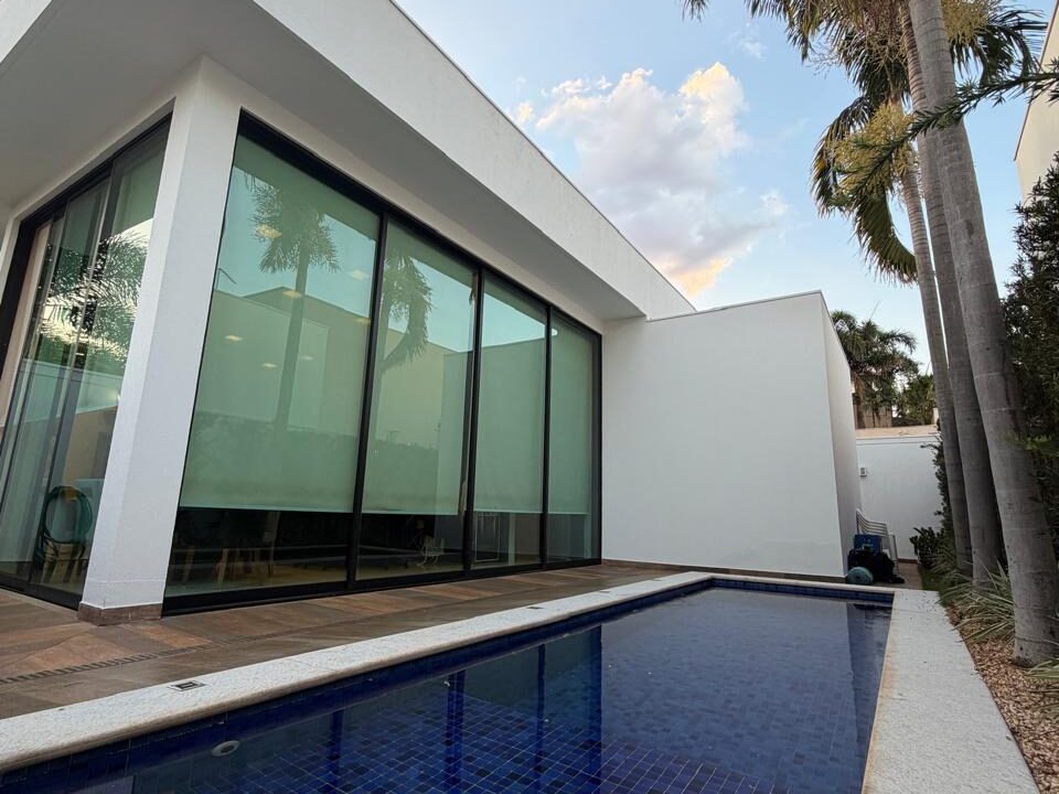 b10cbf88-5907-4f04-8208-b91192d46c41