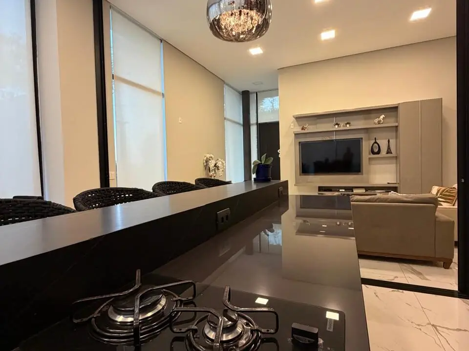 bdb91e3f-7426-4faf-8c9f-8120cfb99f25