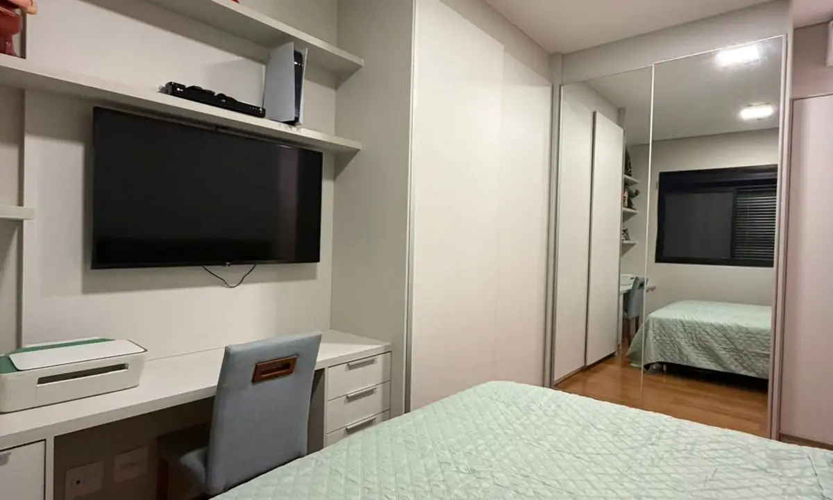 d3fe5f24-c4e9-4c22-acd7-3d6eabd814c6