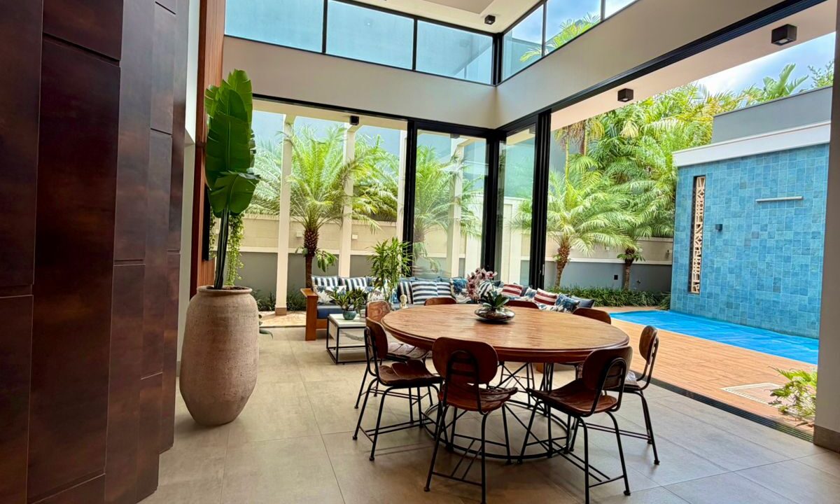 617b7c8c-84f3-400e-8635-09bc3a750dd2