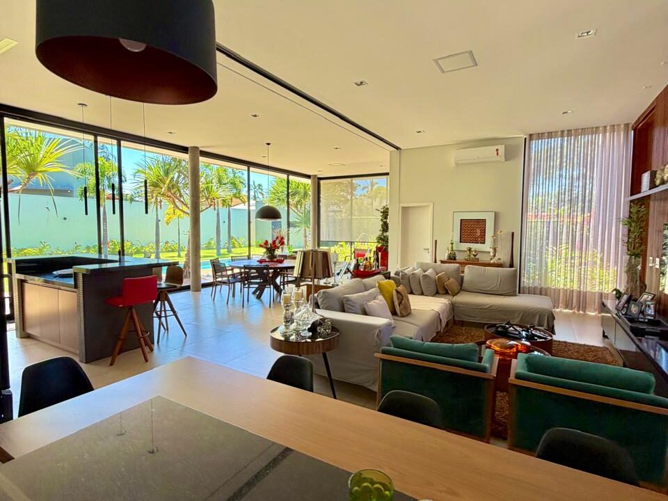 c7ff3897-81f3-4030-bba5-720b1ed12e50