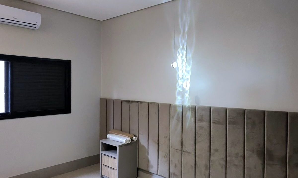 c8ec039c-4d22-4f9f-8399-d552e30dc87e