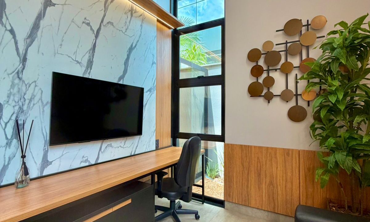 dcbcf002-a393-4729-ba2d-e44087432d40