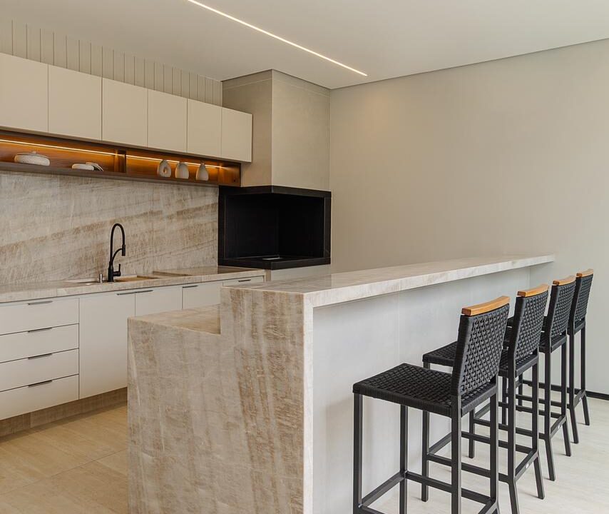 051e224f-5777-4fb2-a943-0d49de286338