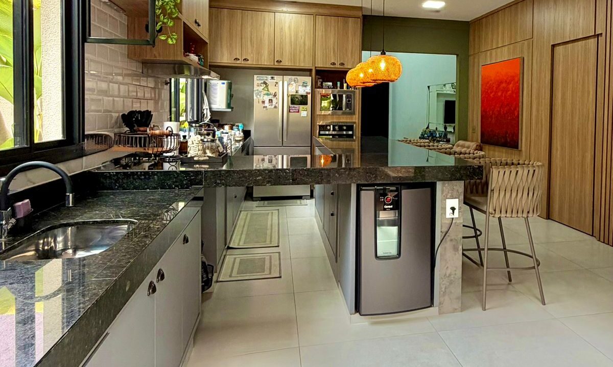 0745485c-1b72-49f4-8558-762898e584e3