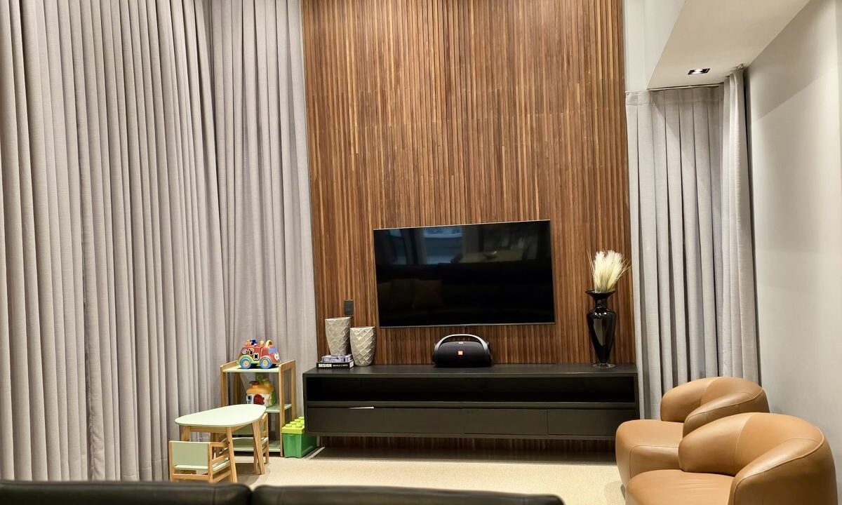 83c8ef8e-4415-4323-a2f6-437827cefa14