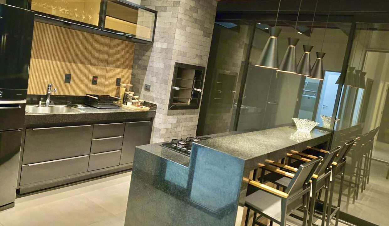 8463459f-cf87-49fb-9397-1495d987f948