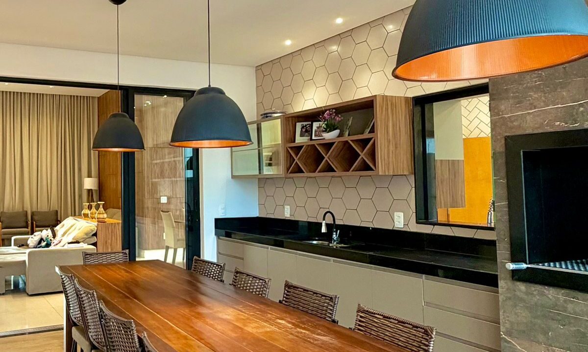 876dbb10-148d-45f0-b6f2-c488ad7f30d0