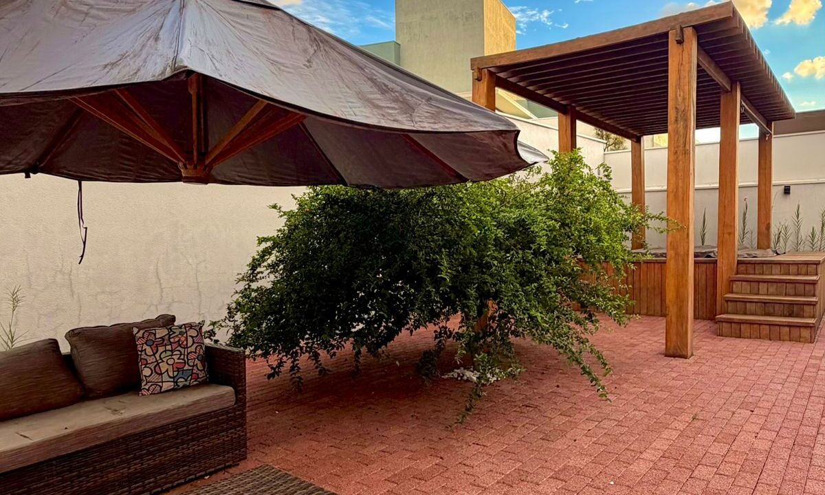 9aa2b675-0eb9-42b9-92c1-21330a73e268