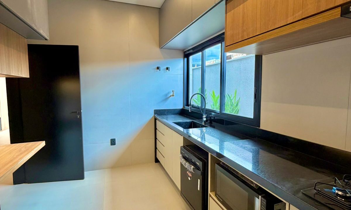 c3fc293c-4720-42e4-b424-6158ad02cabd