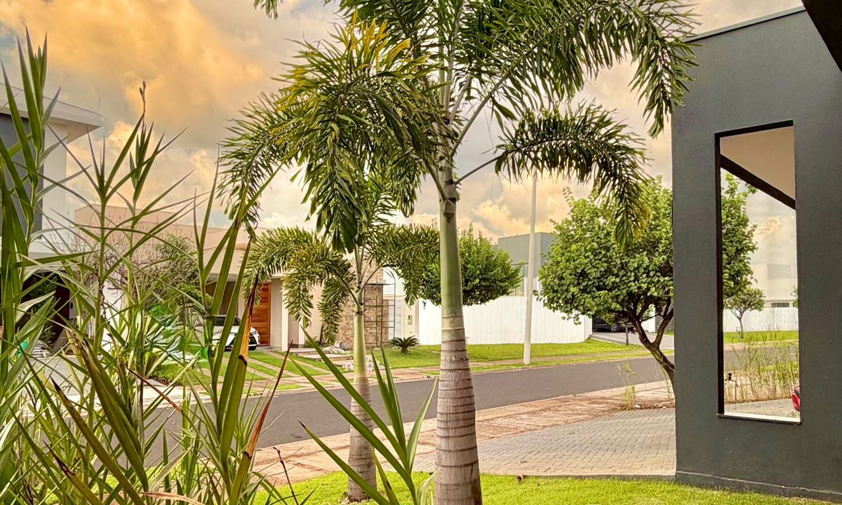 d8c10937-5451-498b-809b-b346f9c09a1c