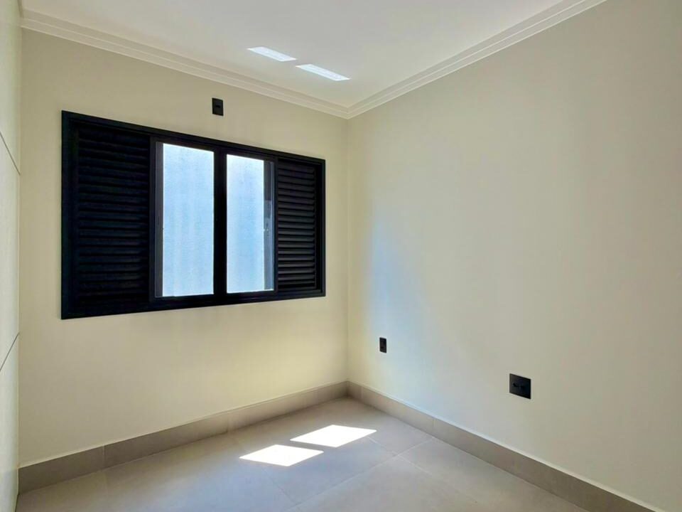 e37eee5d-ab21-4004-9856-a2d9ea3105fe