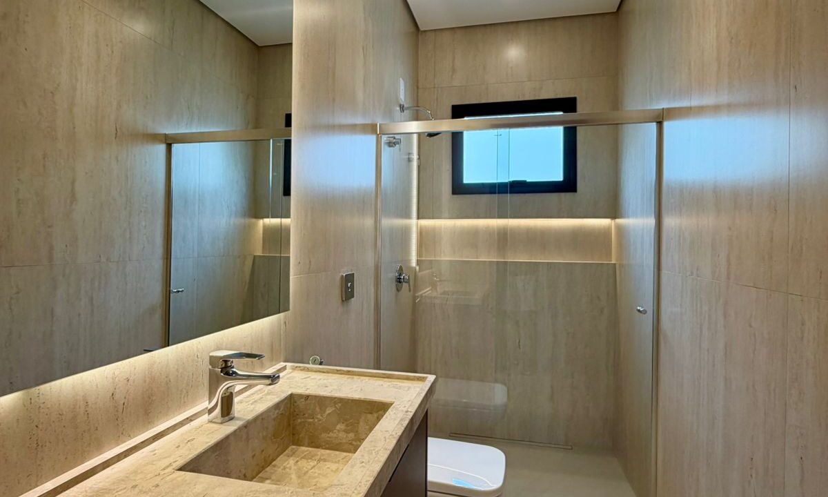 f5006f8d-2086-46b7-a4c8-9931adcec67f