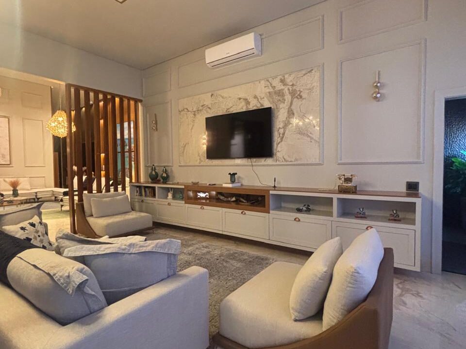 9b9ae0dd-0f93-4556-91e8-561aeea5da0d