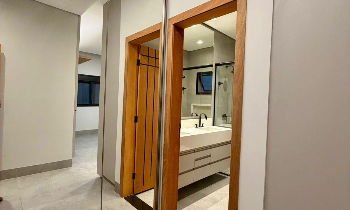 WhatsApp Image 2026-02-04 at 22.12.03 (1)