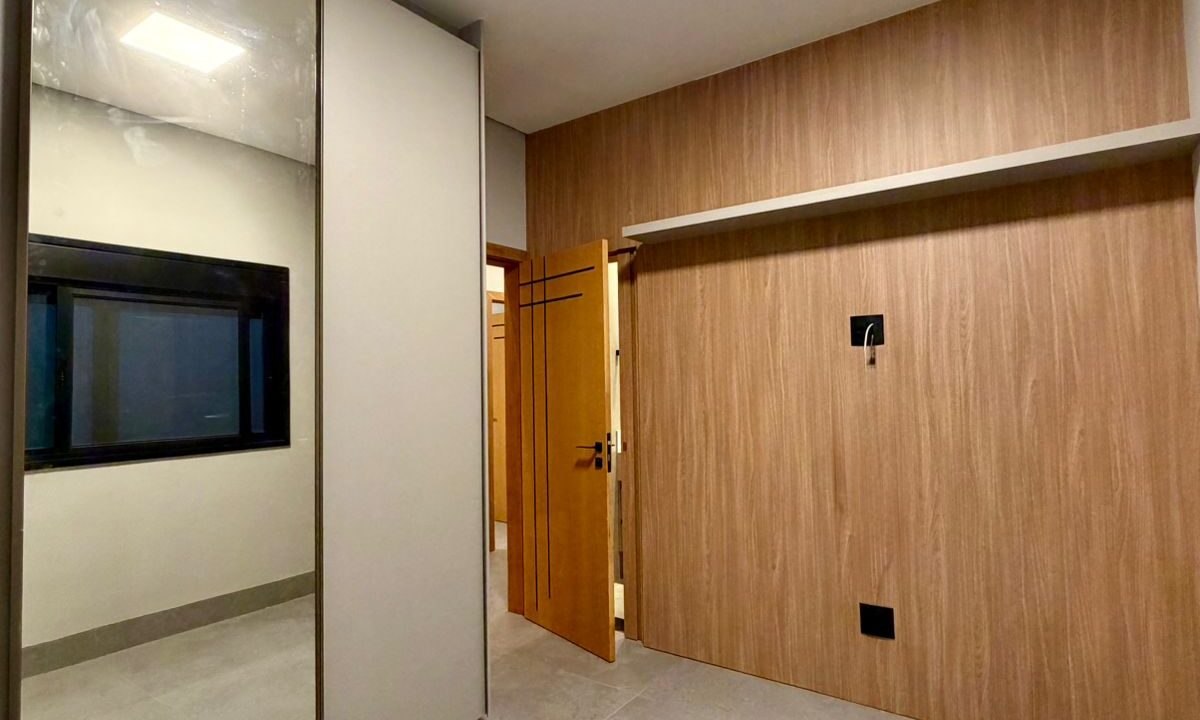 WhatsApp Image 2026-02-04 at 22.12.04