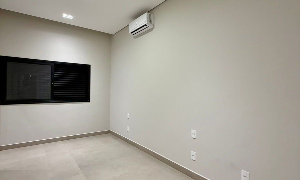 WhatsApp Image 2026-02-05 at 16.47.31