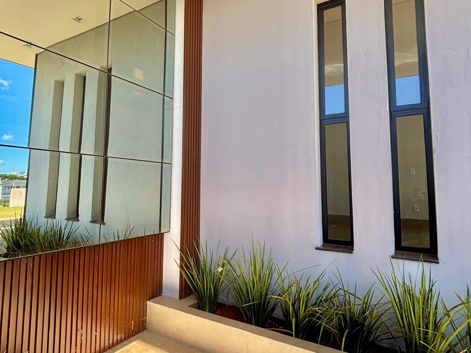 d7b0885f-29b1-4134-ba37-cb20412d7497